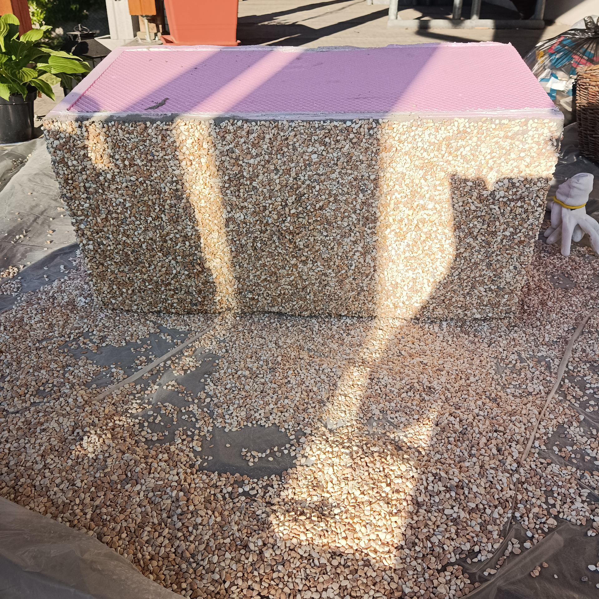 Květináč z polystyrenu?