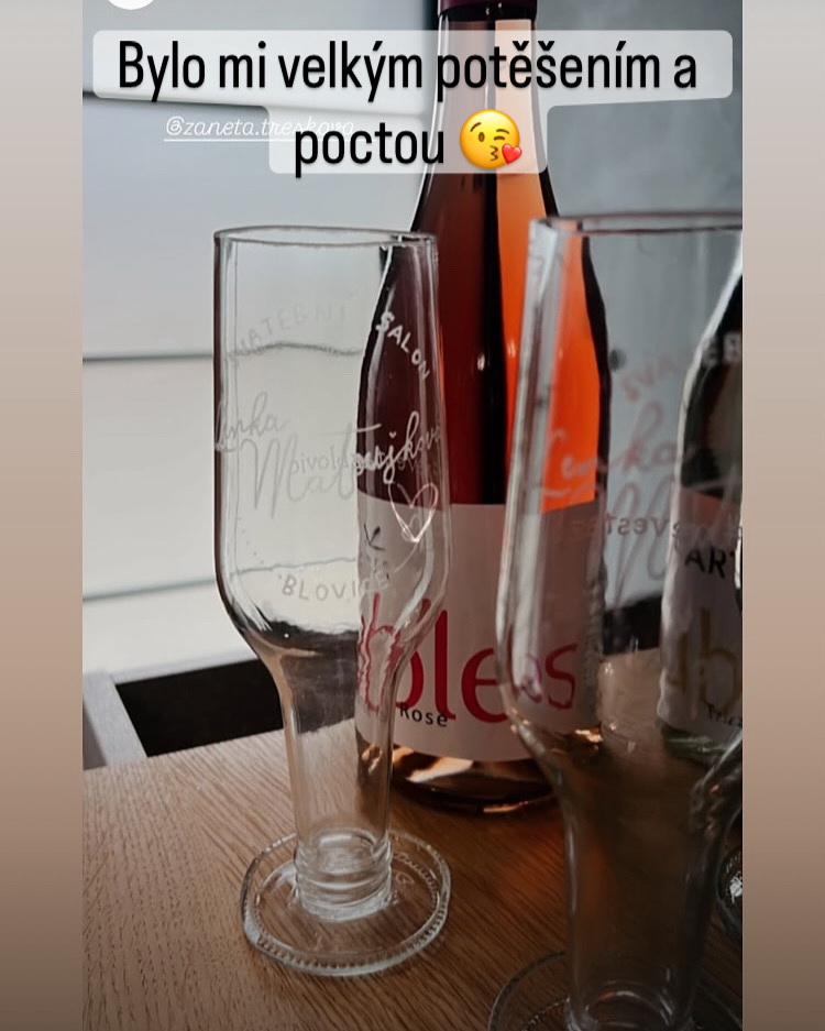 S logem pro ,,svatební salon Blovice".