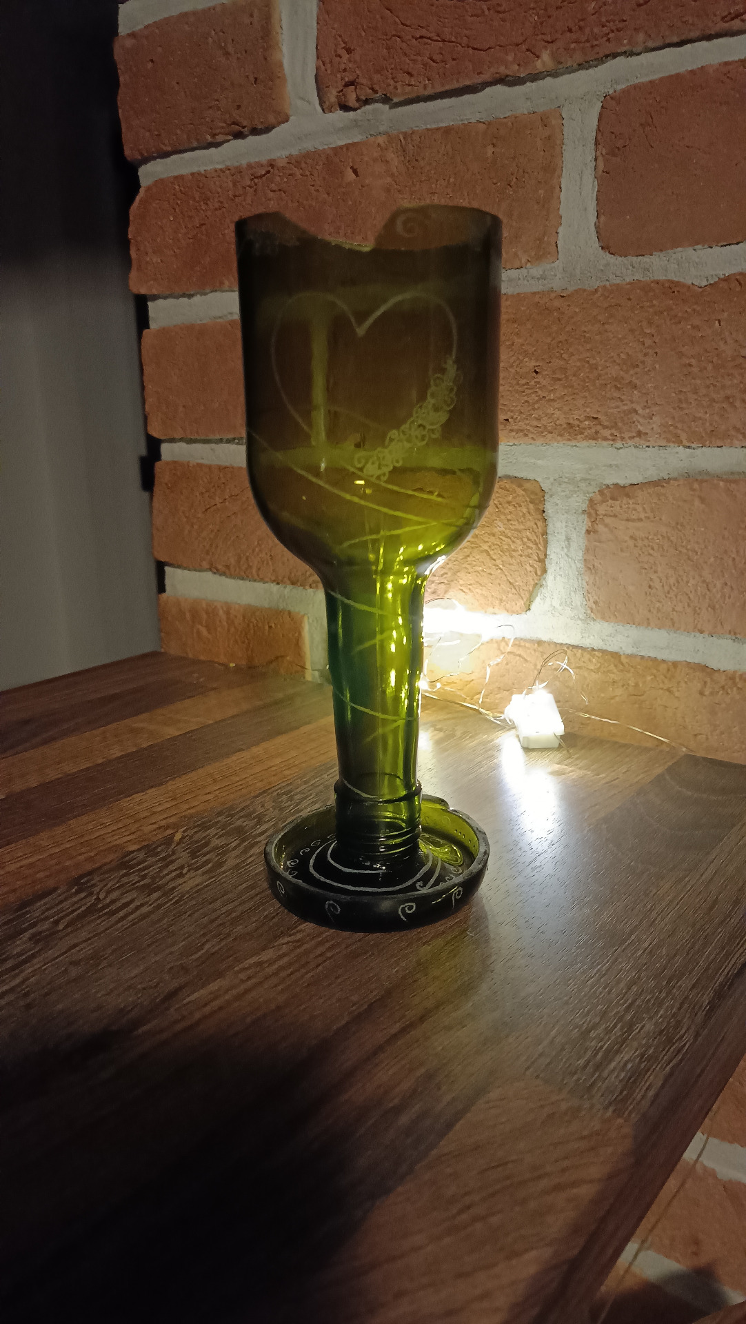 Požadavek zněl - okraj mimo, dno zvýšené.